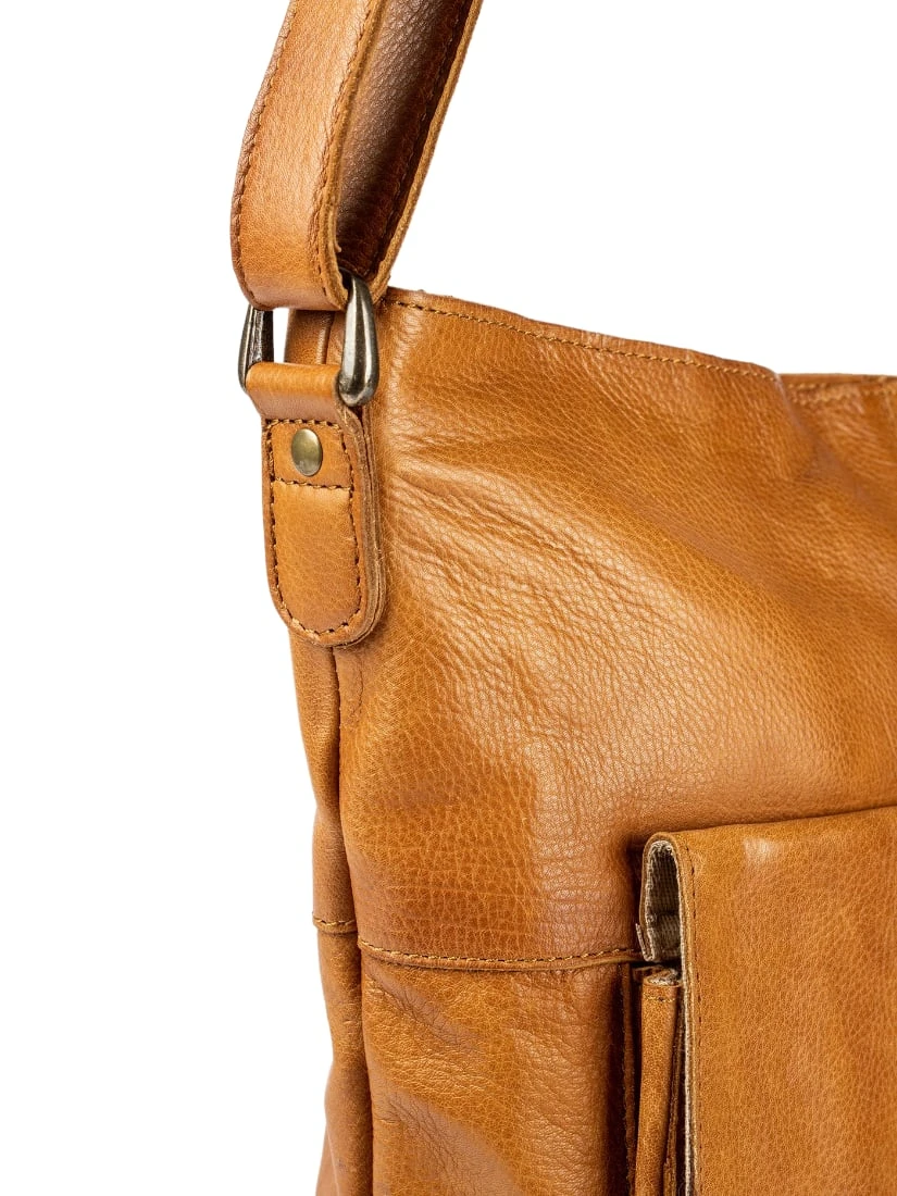 Re:Designed Konjakinruskea Urban Nahkainen Iso Olkalaukku 3 Re:Designed Konjakinruskea Urban Nahkainen Iso Olkalaukku - Image 3