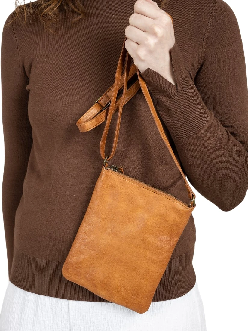 Re:Designed Jane Urban Puhelinlaukku Konjakinruskea 2 Re:Designed Jane Urban Puhelinlaukku Konjakinruskea - Image 2