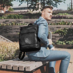 Chesterfield Hayden Nahkareppu Musta