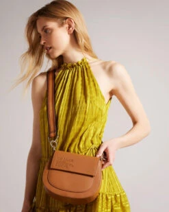 Ted Baker Darcell Olkalaukku Ruskea