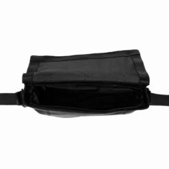 Chesterfield Musta Olkalaukku Eli -Laukkuni eli chesterfield laukku musta