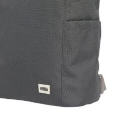 Roka London Reppu Sustainable M-koko Harmaa -Laukkuni harmaa roka london reppu keskikoko