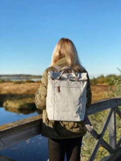 Roka London Reppu Sustainable M-koko Vaaleanharmaa