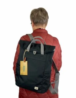 Roka Reppu Sustainable M-koko Musta -Laukkuni image 54091e9a 1960 490f 94d7 6489a0134532