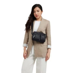 Kipling Musta Kuviollinen Albena Olkalaukku