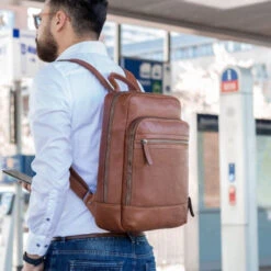 Chesterfield Hayden Nahkareppu Konjakinruskea