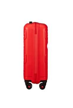 American Tourister Sunside Lentolaukku 6 American Tourister Sunside Lentolaukku -Laukkuni lentolaukku punainen american tourister