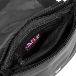 Chesterfield Musta Olkalaukku Coco -Laukkuni musta nahkalaukku chesterfield coco lappa