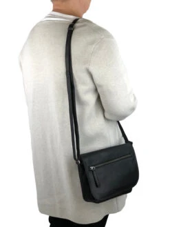 Chesterfield Musta Olkalaukku Coco