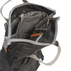 Roka London Bantry B Sustainable Nylon Reppu Musta 8 Roka London Bantry B Sustainable Nylon Reppu Musta -Laukkuni musta pieni roka london sustainable nylon reppu bantry b