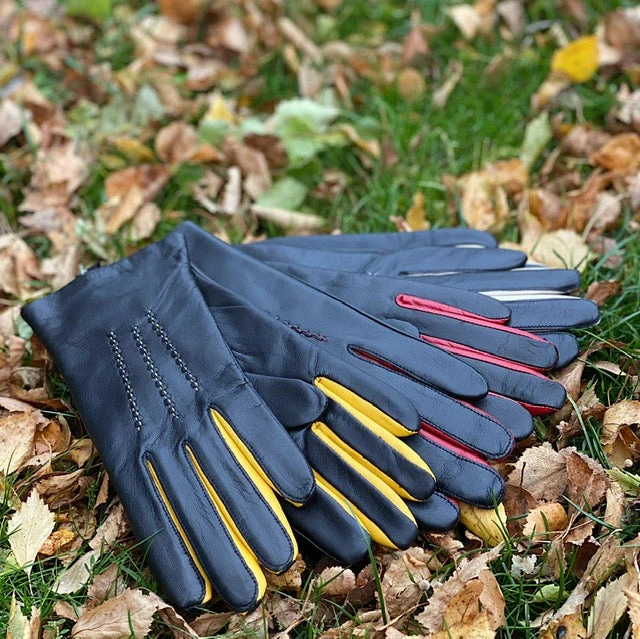 Mutka Naisten Nahkakäsine Punaisilla Yksityiskohdilla 5 Mutka Naisten Nahkakäsine Punaisilla Yksityiskohdilla - Image 5