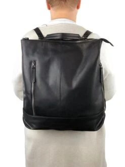 Chesterfield Musta 15" Reppu / Laukku Chelsea -Laukkuni nahka reppu chelsea musta laukku