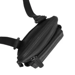 Chesterfield Maya Musta Pieni Olkalaukku -Laukkuni nahkainen pieni olkalaukku maya musta