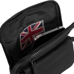 Chesterfield Maya Musta Pieni Olkalaukku -Laukkuni nahkainen pieni olkalaukku musta chesterfield