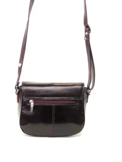 Läpällinen Olkalaukku -Laukkuni nahkalaukku viininpunainen olkalaukku themonte