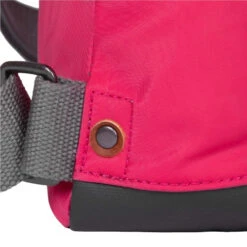 Roka London Bantry B Sustainable Nylon Reppu Raspberry -Laukkuni nylon reppu roka london sustainble pieni bantry b