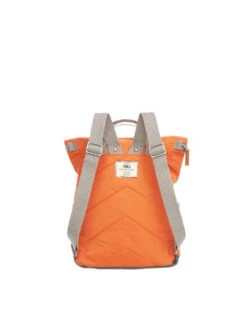 Roka London Reppu Canfield B Oranssi -Laukkuni oranssi roka canfield b nailonpintainen reppu