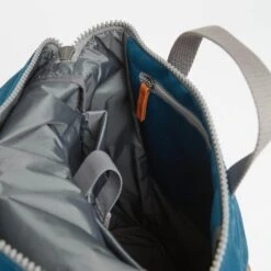 Roka London Reppu Sustainable L-koko Petrooli 7 Roka London Reppu Sustainable L-koko Petrooli -Laukkuni petrooli iso roka reppu