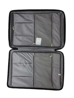 Laukkuni -Laukkuni pieni matkalaukku crome cavalier sisalta