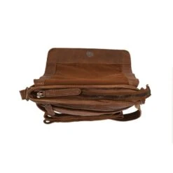 Chesterfield Calais Konjakinruskea Läpällinen Olkalaukku -Laukkuni pieni nahkainen olkalaukku chesterfield