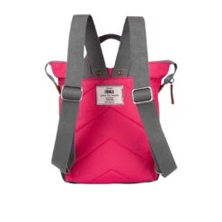 Roka London Bantry B Sustainable Nylon Reppu Raspberry -Laukkuni pinkki nylon reppu roka london sustainable raspberry
