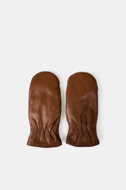 Re:Designed Biddy Mittens Ruskeat Nahkakintaat -Laukkuni re designed konjakinruskeat nahkakintaat