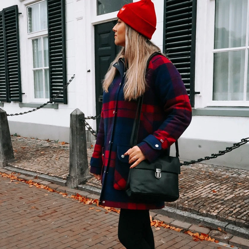 Chesterfield Musta Laukku Rianne 1 Chesterfield Musta Laukku Rianne