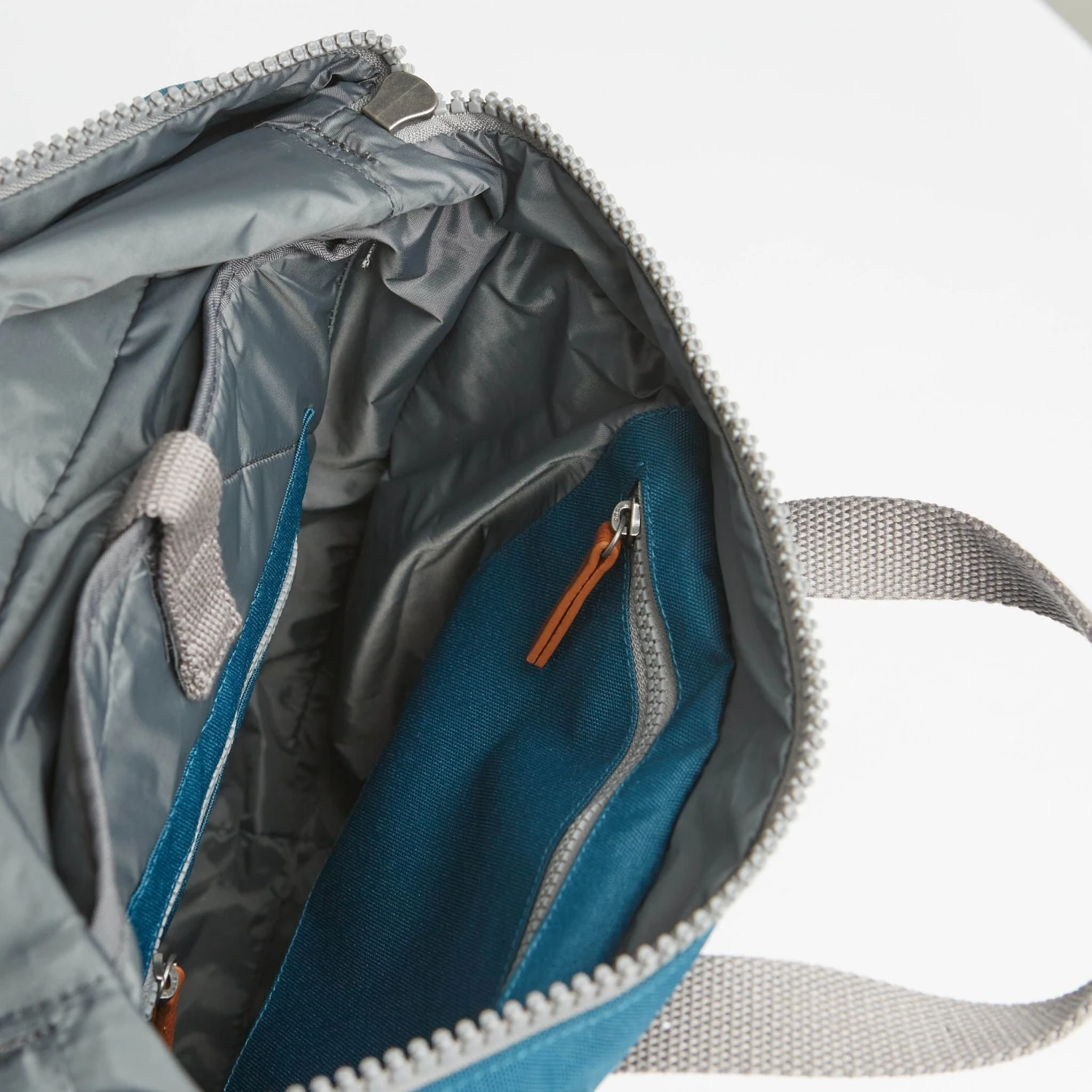 Roka London Reppu Canfield Petrooli 5 Roka London Reppu Canfield Petrooli - Image 5