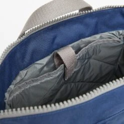 Roka Reppu Bantry Sustainable Tummansininen -Laukkuni roka tummansininen bantry reppu