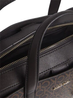 Calvin Klein Must Tote Ruskea Logo -Laukkuni ruskea calvin klein must tote laukku