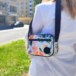 Ted Baker Beckss Valkoinen Kukkakuvio Kameralaukku