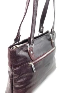 Keskikokoinen Käsilaukku Viininpunainen 7 Keskikokoinen Käsilaukku Viininpunainen -Laukkuni viininpunainen kasilaukku olkalaukku themonte