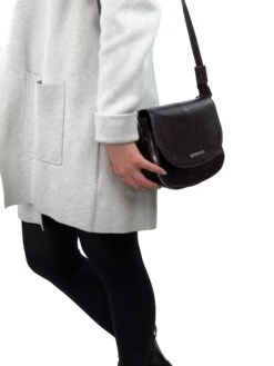 Läpällinen Olkalaukku