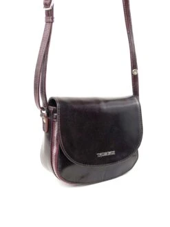 Läpällinen Olkalaukku -Laukkuni viininpunainen nahkainen olkalaukku themonte